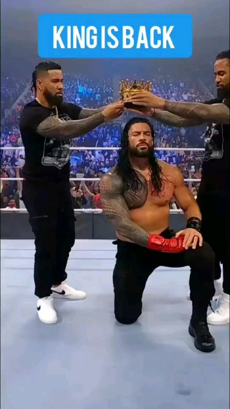 Roman Video, Roman Reigns Workout, Wwe Bloodline, Roman Kings, Roman Ring, Roman Reigns Shirtless, Roman Reigns Wwe Champion, Roman Reigns Smile, Paul Heyman