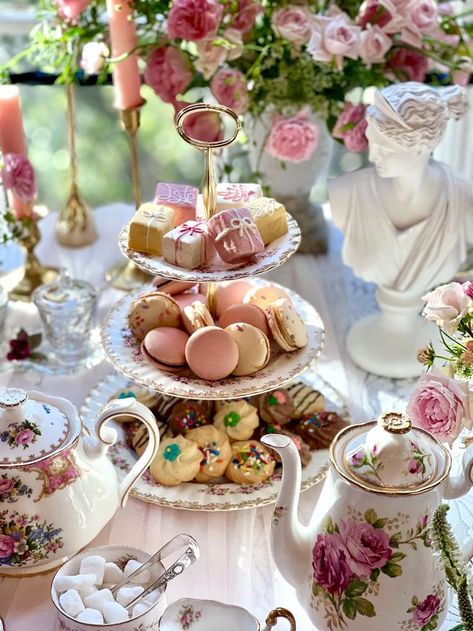 English Tea Party, Fairy Tea Parties, Tea Party Table, Bridal Tea Party, Tafel Decor, High Tea Party, Picnic Birthday, Tea Party Theme, Spring Tea