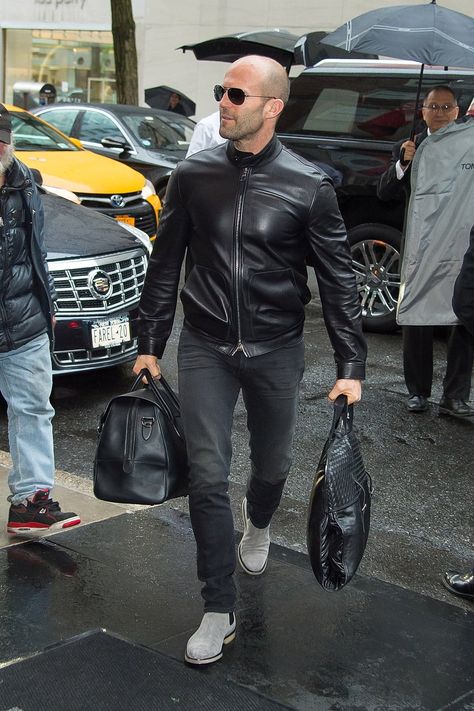 Jason Statham Belstaff Jacket Men, Bald Men Style Fashion Outfits, Leather Jacket Outfit Men, Bald Men Style, Style Girlfriend, Best Dressed Man, Well Dressed Man, Bald Men, Mens Boots Fashion