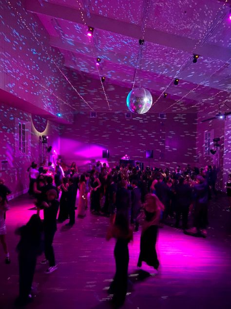 18th Birthday Club Party, Euphoria Prom Aesthetic, Y2k Dance Theme, Prom Themes Disco, Euphoria Dance Theme, Prom School Decoration, Euphoria Sweet 16 Party Ideas, Euphoric Prom Theme, Night Club Sweet 16 Party Ideas