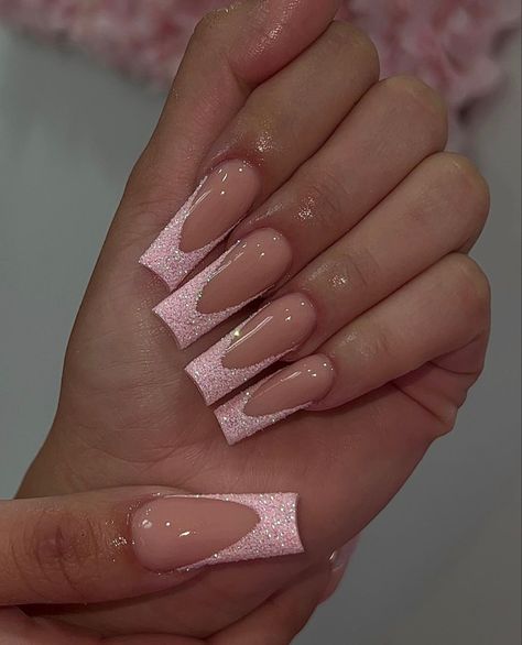 Pink Sparkly Nails Coffin, Glittery French Tips Acrylic Nails, Light Pink Acrylic French Tips, Coffin Acrylic Nails Simple Design, Glitter Pink Nails French Tip, Pink Shimmer French Tip, Glitter Polish French Tip, Glitter Nail French Tip, Sparkly French Tips Coffin