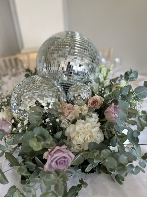 Disco themed weddings — Modern Heritage Styling Disco Balls Table Decor, Disco Ball Table Centrepiece, Mirror Ball Theme Party, Disco Ball Centerpiece Ideas Wedding, Disco And Flowers, Disco Ball Floral Arrangement, Wedding Disco Ball Decor, Disco Ball Flower Arrangements, Disco Ball Wedding Reception