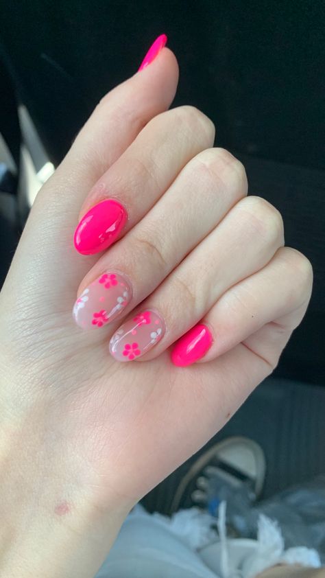 Dip Nails Ideas With Design, Short Nail Hot Pink, Light Pink Nails With Hot Pink Design, Hot Pink With Design Nails, Simple Hot Pink Nails Short, Bright Pink Nail Designs Short, Simple Nail Designs Hot Pink, Simple But Cute Short Nails, Short Summer Acrylic Nails Almond Pink