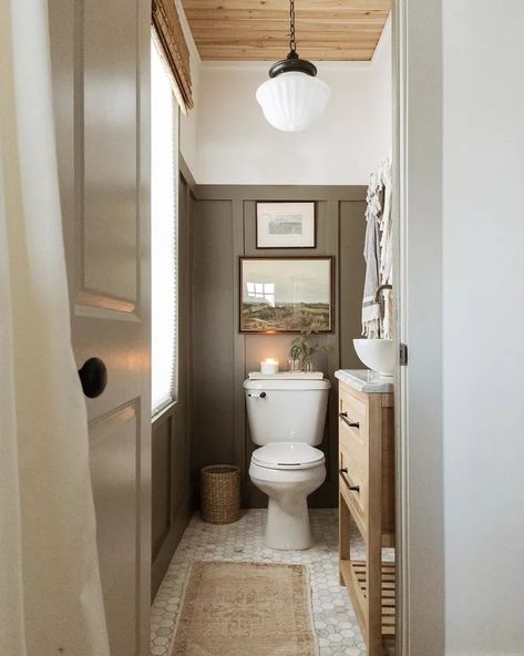 15 Best Mushroom Paint Colors for the Perfect Space Best Mushroom Paint Colors, Soaking Tub Shower Combo, Tan Bathroom, Unusual Bathrooms, Small Farmhouse Bathroom, Small Bathroom Paint, Brown Bathroom Ideas, Cream Bathroom, Farmhouse Bathroom Design