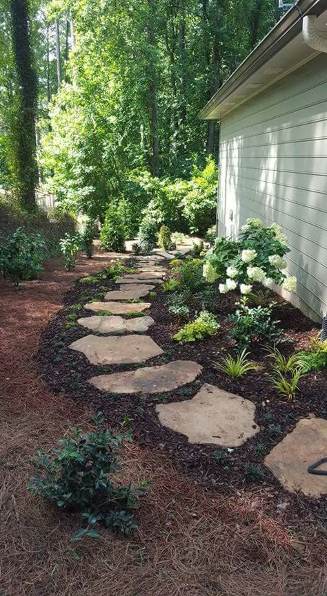 Side Yard Landscaping, Pathway Landscaping, Stone Path, Outside Ideas, Home Landscaping, Garden Yard Ideas, Garden Pathway, House Landscape, Yard Work