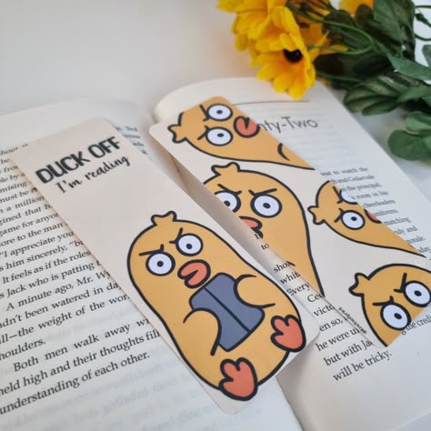 Funny Book Mark Ideas, Duck Bookmark, Cartoon Bookmarks, Human Puppet, Cool Bookmarks, Handmade Bookmarks Diy, Bookmarks Diy, Cute Text Quotes, Pencil Sketch Images