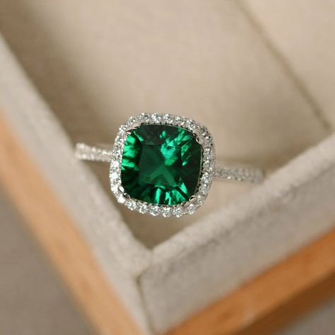 Emerald Halo, Smaragd Ring, Green Gemstone Ring, Emerald Rings, Gorgeous Rings, Cushion Cut Engagement Ring, Cushion Cut Ring, Cushion Ring, Sterling Silver Engagement Rings