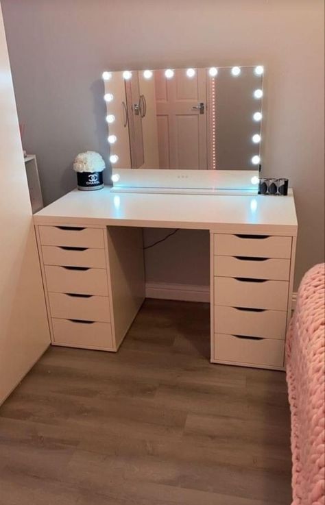 Teen Bed Rooms, Room Ideas For Girls Teenagers, Girls Bedroom Ideas Teenagers, Stylish Dressing Table, Bedroom 2025, Teenager Bedroom, Dream Vanity, Table Design Ideas, Elegant Vanity