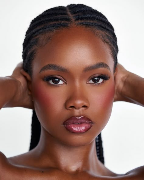 Blush Tips, Soft Makeup Looks, Minimalist Makeup, Makeup For Black Skin, Brown Skin Makeup, Soft Glam Makeup, Black Women Makeup, Blush On, Glamour Makeup