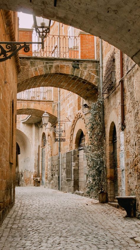 23 Best Places In Italy To Visit On A Road Trip - Hand Luggage Only - Travel, Food & Photography Blog Best Places In Italy, Mediterranean Aesthetic, Italy Street, Dreamy Places, Cities In Italy, Places In Italy, Venice Travel, Italy Aesthetic, Countries To Visit