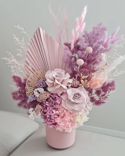 Pretty bouquet of flowers