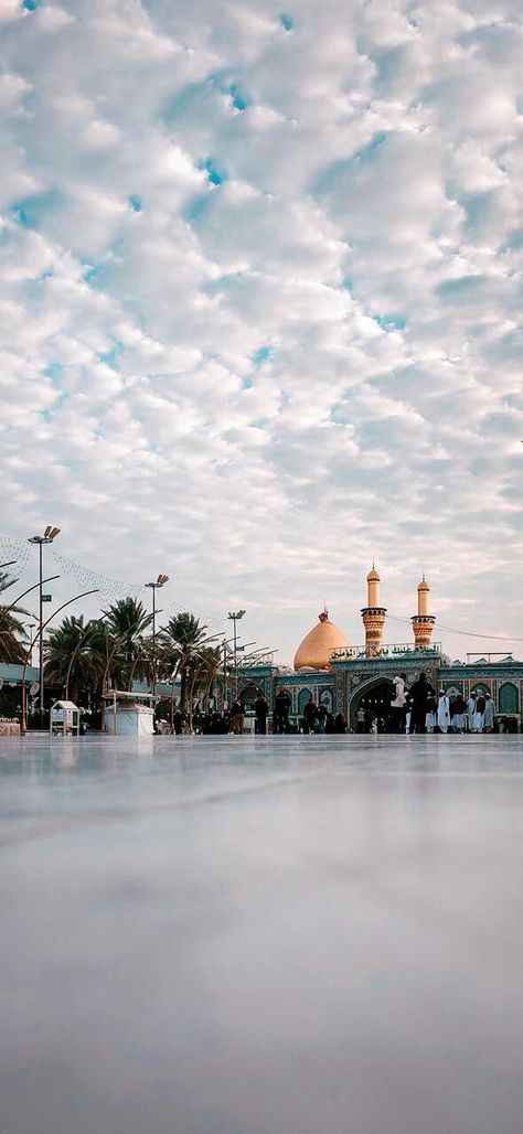 Imam Reza Shrine Photography, Ya Hussain Wallpaper, Karbala Photos, Muharram Wallpaper, Imam Hussain Karbala, Muslim Wedding Photography, Karbala Video, Karbala Pictures, ملصق ديني