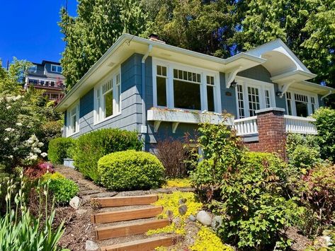 Washington State House Aesthetic, Houses In Washington State, Washington State Aesthetic Houses, Washington State Houses, Seattle Houses, Houses In Washington, Washington Aesthetic, Washington Homes, Fremont Seattle