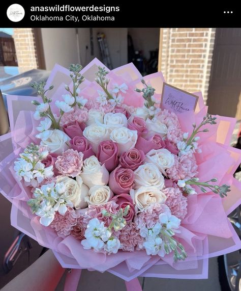 Birthday Bouquet Flowers Roses, 30 Flowers Bouquet, Pink Graduation Bouquet, Trendy Flower Bouquets, Best Friend Bouquet, Mom Flower Bouquet, 30 Roses Bouquet, Gender Reveal Flower Bouquet, Anniversary Bouquet Flowers