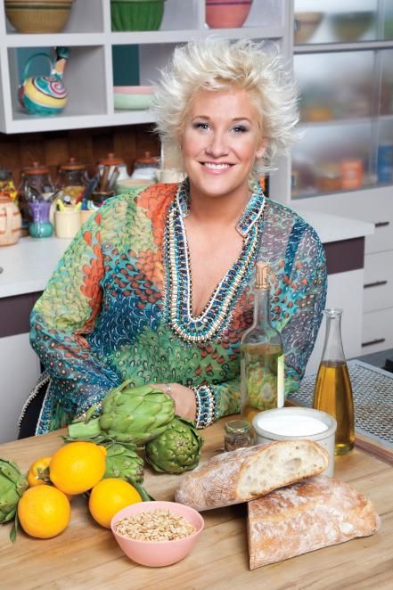 Chef Anne Burrell, Worst Cooks In America, Worst Food, Anne Burrell, Celebrity Chef Recipes, Worst Cooks, Food Network Chefs, Celebrity Recipes, Food Network Star