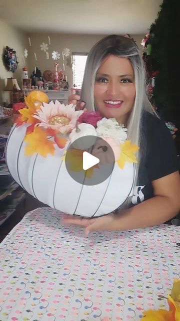 Victoria Celeste |  DIYs & CRAFTS on Instagram: "🍁DIY Pumpkin wreath form from @dollartree  Super easy idea for your fall decor 🍂🍁 What do you think about this idea? 😉🍁🍂  🍂🍁😊🫶SHARE LIKE AND COMMENT FOR MORE PROJECTS!!  #pumpkins  #diy #fall #manualidades #diycrafts #dollartree #fall  #viralvideo #easyproject #artist #decor #wreaths #handmade" Pumpkin Wire Form Ideas, Dollar Tree Pumpkin Wreath Diy, Dollartree Diy Decor, Easy Fall Wreaths Diy, Dollar Tree Pumpkin Wreath Form Ideas, Diy Fall Wreath For Front Door, Wire Pumpkin Wreath Diy, Pumpkin Wreath Form Ideas, Pumpkin Wreath Ideas