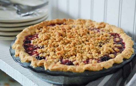 Best Homemade Blackberry Pie Recipe | Allrecipes Blackberry Crumble Pie, Corn Nuggets Recipe, Berry Pie Filling, Berry Pie Recipe, Blueberry Pie Recipe, Blackberry Crumble, Crumble Pie, Blackberry Pie, Blackberry Recipes