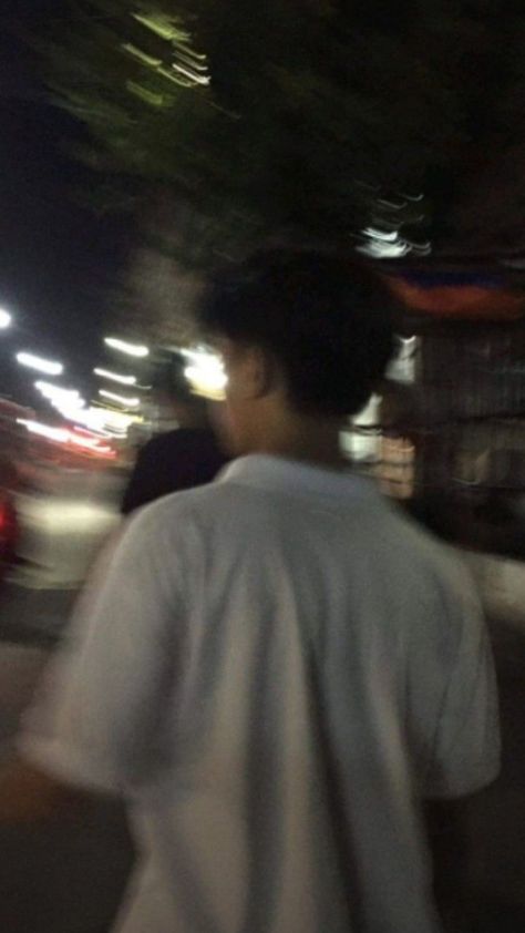 Guys Blurry Photos, Blurry Guy Pictures, Pics With Bf No Face, Boyfriend No Face Pic, Bf Snaps No Face, Night Walk With Boyfriend, Bf Prank Picture, No Face Guy Pics, Boys Pfp Aesthetic