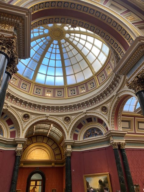 Window in the ceiling of the National Gallery National Gallery London Aesthetic, London Monuments, London Galleries, London In Summer, Art Gallery London, Art Gallery Aesthetic, The National Gallery London, Summer In London, Waterloo Sunset