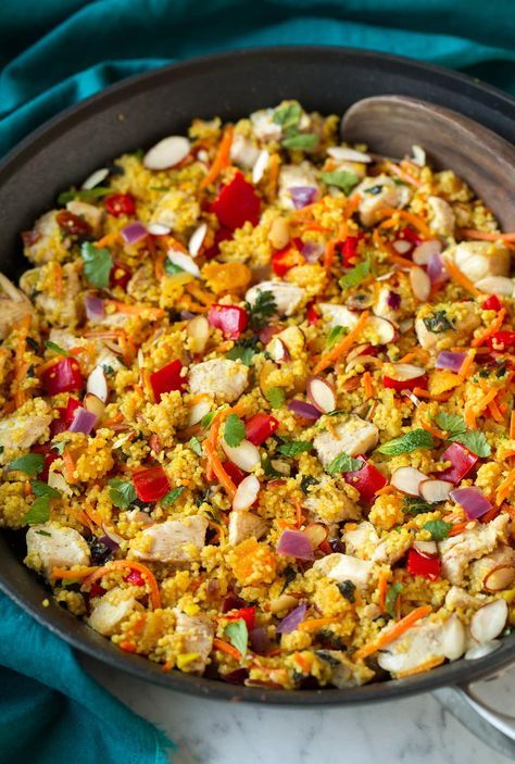 Moroccan Chicken Couscous, Chicken Couscous Salad, Couscous Chicken, Chicken And Couscous, Moroccan Chicken Recipe, Chicken Couscous, Couscous Salad Recipes, Broiled Chicken Breast, Couscous Recipe