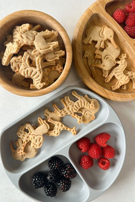 Animal Crackers Recipe (Egg Free) Animal Crackers Recipe, Crackers Recipe, Goldfish Crackers, Kid Recipes, Toddler Recipes, Kid Snacks, Baby Recipes, Baby Foods, Cracker Recipes