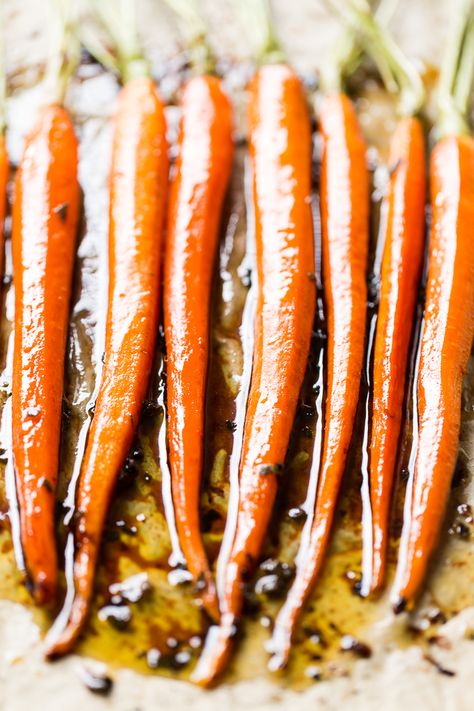 Browned Butter Maple Sage Roasted Carrots | Get Inspired Everyday! Maple Carrots, Maple Glazed Carrots, Roasted Vegetable Recipes, Browned Butter, Glazed Carrots, Delicious Vegetables, Roasted Carrots, Cooked Vegetables, Brown Butter