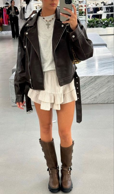 Riding Boots Outfit Summer, Concert Boots Outfit, Cool Boots Aesthetic, White Moto Boots Outfit, Buckle Boots Outfit Fall, Skirt And Biker Boots Outfit, Moto Boots Winter Outfit, Knee High Moto Boots Outfit, Mini Skirt And Knee High Boots