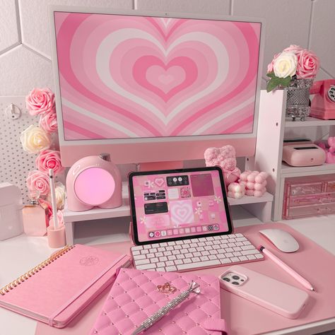 Happy Thursday! 🎀 Hope everyone has a great day. 💕 ˚˖୨🎀୧˖˚ What’s on my desk: ˚˖୨🎀୧˖˚ Wallpaper: @mollandslane Computer: @apple pink iMac 2021 refurbished Mouse: @apple Pink Rose Teddy Bear Candle: @suretcandles Pink among us light: Divoom 🔗 White Shelf: Amazon 🔗 Items are 🔗’d in B!0 Tags::: #pink #desksetup #pinkdesksetup #pinkipad #pinkimac #cute pink, desk setup, pink desk setup, pink iPad, pink iMac, pink aesthetic, cute, desk gram, pink office Pink Working Space, Work Pink Aesthetic, Pink And White Home Office, Everything Pink Wallpaper, Pink Work Aesthetic, Pink Desk Ideas, Happy Pink Aesthetic, Pink Computer Setup, Office Ideas Pink