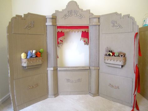 CARDBOARD PUPPET THEATRE Cardboard Puppet, Puppet Stage, Theatre Diy, Puppet Theaters, Cardboard Costume, Pin Diy, Shadow Theatre, Puppet Theatre, Puppets Diy