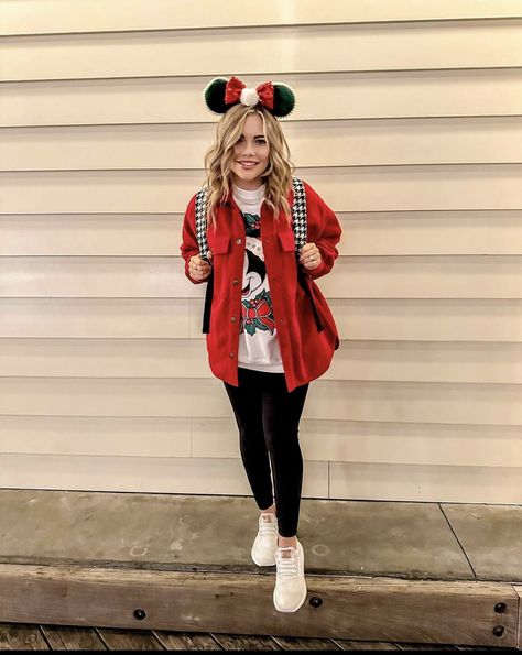 Disney Outfits Family, Christmas Disney Outfits, Disneyland Christmas Outfit, Disney Outfits Winter, Disney Winter Outfits, Disneyland Outfit Winter, Disney Christmas Outfits, Disney Family Outfits, Family Christmas Pictures Outfits