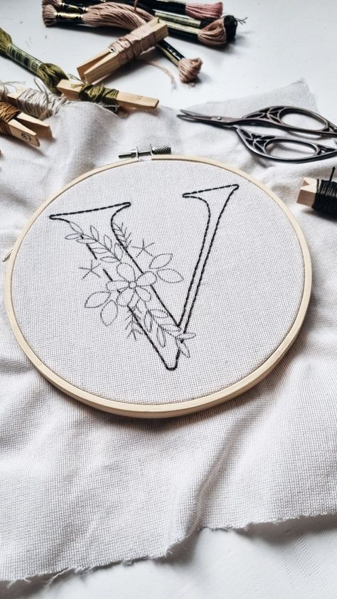 Hand embroidery Alphabet V Letter Embroidery Designs, Letter V Embroidery Pattern, V Embroidery Letter, Alphabet Embroidery Patterns Letters Template, Floral Embroidery Patterns Templates, Hand Embroidery Alphabet, Embroidery Patterns Floral, Simple Floral Embroidery, Embroidery Patterns Easy