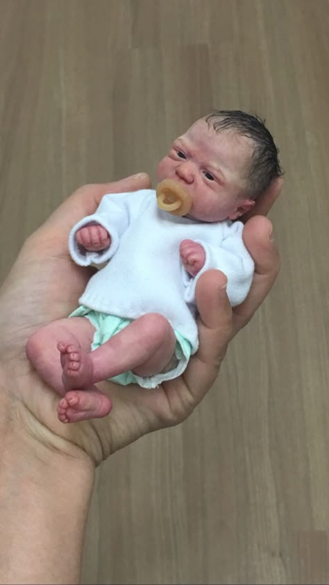 Mini Reborn Dolls, Mini Silicone Baby Dolls, Real Looking Baby Dolls, Dr Kids, Avatar Babies, Small Baby Dolls, Dragon Roll, Bb Reborn, Real Life Baby Dolls