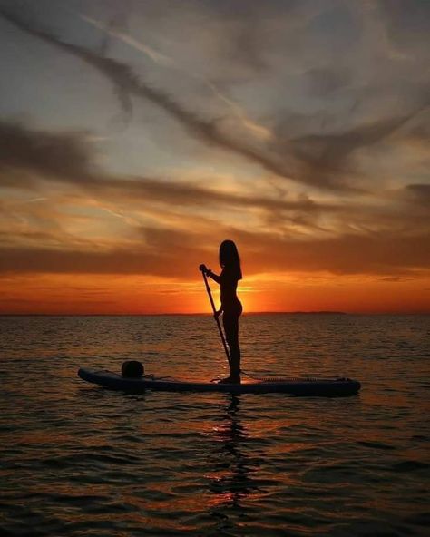 Paddle Boarding Pictures, Summer Picture Poses, Paddle Surfing, Paddle Board, Beach Poses, Summer Dream, Summer Photos, Summer Pictures, In The Ocean