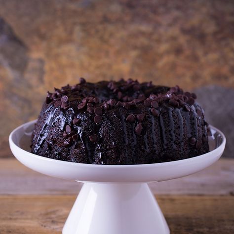 Wicked & Easy Double Chocolate Rum Cake - Goslings Rum Chocolate Rum Cake Recipe, Rum Cake Easy, Butter Rum Cake, Rum Desserts, Chocolate Rum Cake, Hershey Chocolate Cakes, Cake Recipes Uk, Recipes Using Cake Mix, Rum Cake Recipe