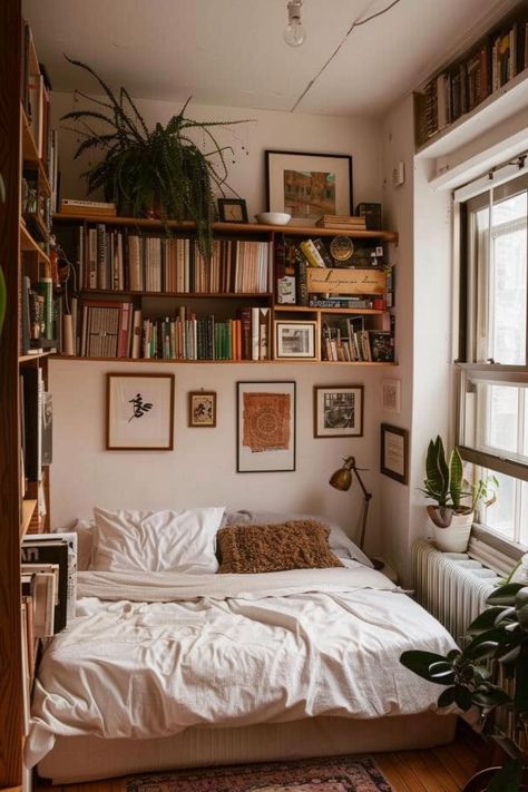 15 Tips for Creating a Cozy Small Bedroom – Everyday Inspo Cozy Room Apartment, One Room Flat Design, Low Bed Small Room, Cozy Organized Bedroom, Bed In Nook Small Bedrooms, Cozy Room Interior, Small Bedroom Ideas Nyc, How To Design Small Bedroom, Small And Cozy Bedroom