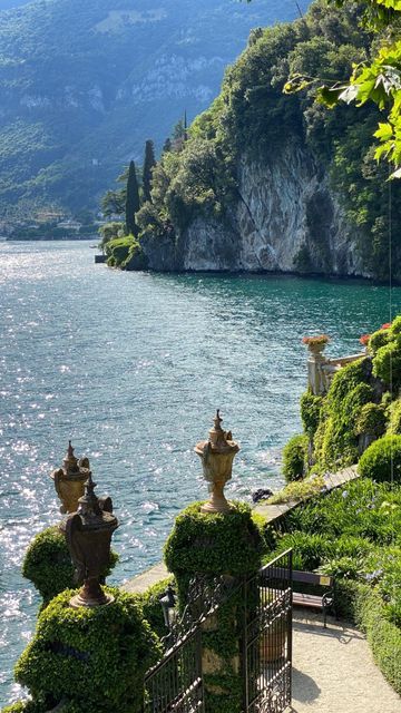 Lake Como In Spring, Italian Villa Aesthetic, Villa Wallpaper, Villa Aesthetic, Villa Balbianello, Vacation Money, Villa Del Balbianello, Dream Villa, Italy Vibes