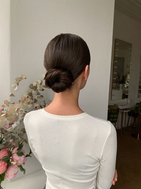 Bridal Hair Low Bun Classy, Short Bride Hairstyles With Veil, Bridal Hair Simple Bun, Low Bun Wedding Hair Strapless Dress, Bridal Low Bun Sleek, Timeless Wedding Hair Up Dos, Dark Hair Bride Hairstyles, Wedding Sleek Updo, Bridesmaid Sleek Bun