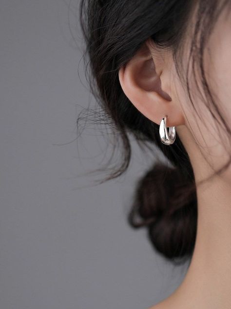 Silver Earrings Uk, Small Silver Hoop Earrings, Huggie Earrings Silver, Geometric Hoop Earrings, Silver Jewelry Earrings, Mini Hoop Earrings, Trendy Earrings, Simple Earrings, Ear Jewelry