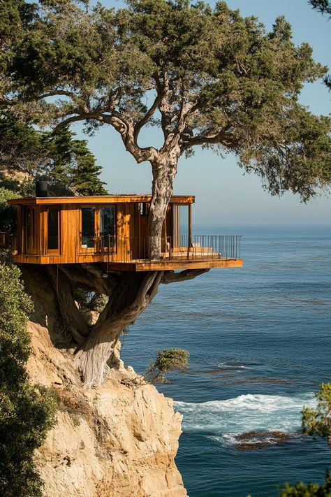 Tree House Designs Inside, Minecraft Field, Backyard Smokehouse, Small Mediterranean Homes, House On Cliff, House On A Cliff, Cliff Houses, Diy Treehouse, Houses In The Woods