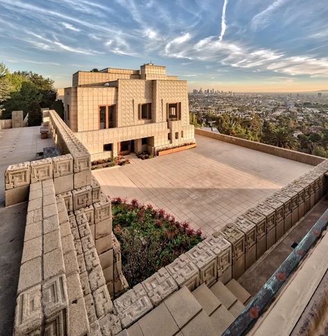 Hollyhock House, Ennis House, Lloyd Wright Architecture, Frank Lloyd Wright Buildings, Frank Lloyd Wright Architecture, Frank Lloyd Wright Design, Frank Lloyd Wright Homes, Folding Screens, Architecture Drawing Plan