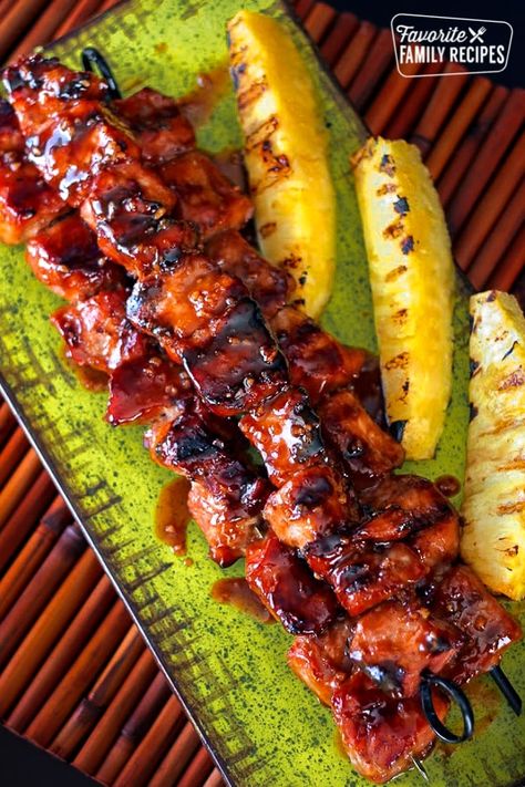 You are going to love these Savory Sweet Asian Glazed Pork Kabobs! The marinade makes the pork so tender and gives it a tangy, sweet taste. #asianglazedporkkabobs #pork #porkkabobs #asian #porkrecipe #FavoriteFamilyRecipes #favfamilyrecipes #FavoriteRecipes #FamilyRecipes #recipes #recipe #food #cooking #HomeMade #RecipeIdeas Pork Kabobs, Glazed Pork, Doner Kebab, Kabob Recipes, Pork Glaze, Summer Grilling Recipes, Bulgogi, Super Bowl Food, Grilled Pork