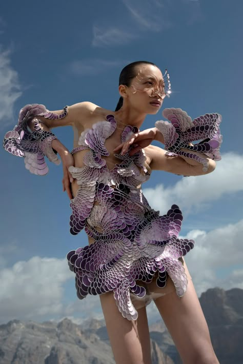 Iris Van Herpen Couture, Heaven Gaia, Iris Van Herpen, Couture Week, Mode Inspo, Inspiration Mode, Couture Collection, Couture Fashion, Look Fashion