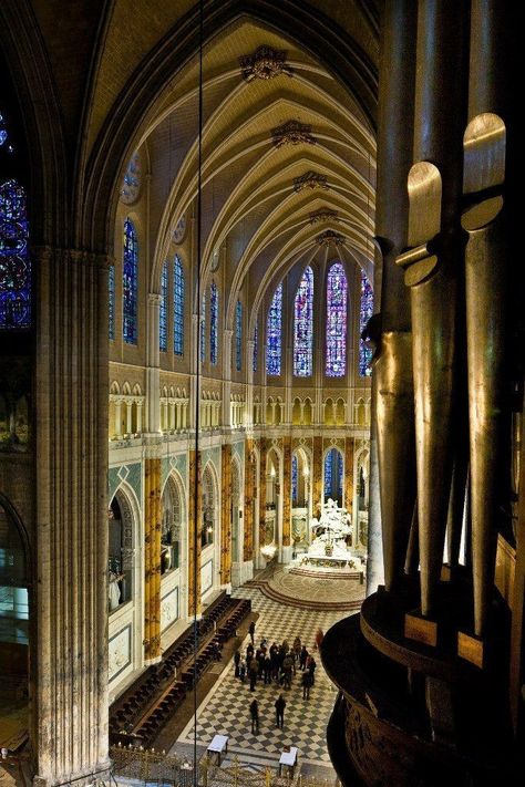 Chartres French Cathedrals, Chartres Cathedral, Gothic Cathedrals, Cathedral Architecture, Gothic Church, Religious Architecture, Old Churches, Cathedral Church, Church Architecture