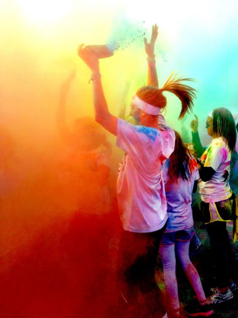 Bucket list: Color Run Color Run Shirts, Color Run Powder, Happy Holi Photo, Urban Running, Happy Holi Images, Holi Photo, Holi Images, Heath And Fitness, Photo Editing Apps