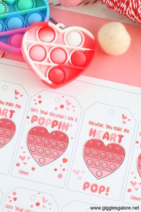 Poppin Pop It Valentine Printable Have A Poppin Valentines Free Printable, Poppin Valentine Printable, You Make My Heart Pop Free Printable, Free Valentine Printables For Kids, Pop Valentines Printable, Pop It Valentine Printable, Class Valentines Ideas, Pop It Valentine, Free Printable Valentines Tags