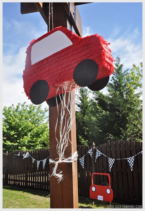 Pinata Alternative, Diy Pinatas, Car Pinata, Homemade Pinata, Auto Party, Pinata Diy, Transportation Birthday Party, Transportation Birthday, Piñata Ideas