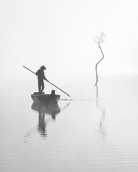 Dalat Vietnam, Boat Tattoo, Boat Drawing, Japanese Drawings, Minimal Photography, Black And White Art Drawing, Creepy Pictures, Morning Mist, Charcoal Art