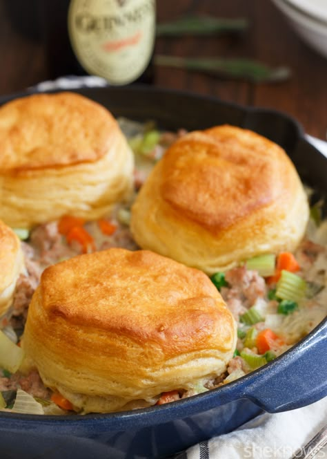 Ground Turkey Biscuit Recipes, Ground Turkey Pot Pie Recipe Easy, Chicken Pot Pie With Ground Chicken, Ground Turkey And Biscuits Recipes, Ground Chicken Pot Pie, Leftover Ground Turkey Recipes, Ground Turkey Pie, Ground Turkey Pot Pie, Skillet Biscuits