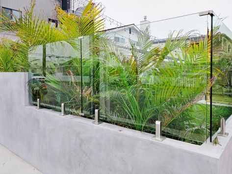 Terrace Glass Railing, Balcony Glass Railing Design, Glass Railing Design, Uredjenje Stana, Glass Fencing, Glass Railing Deck, Stacked Porches, Brick Planter, Glass Handrail