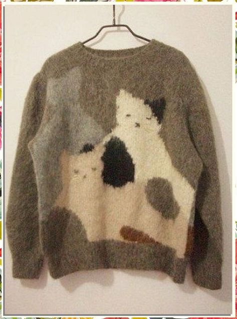 Stay cozy and show your love for felines with a cat sweater from Amazon. How To Have Style, Desain Editorial, The Cardigans, Cat Sweater, Estilo Hippie, Mia 3, Swaggy Outfits, Cool Clothes, Dream Clothes